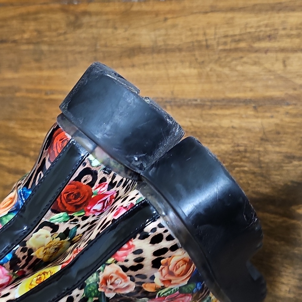 Girl's Betsey Johnson Floral Combat Boots - Picture 6 of 10